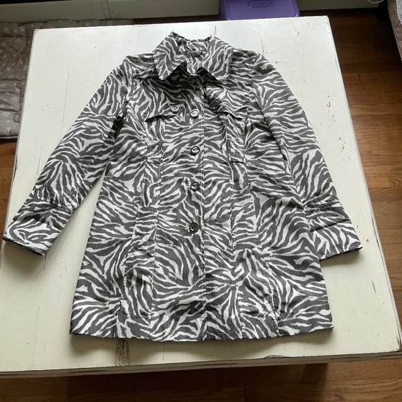 Guess Gray Zebra Print Trench Rain Coat Jacket Large - no belt - Picture 4 of 15